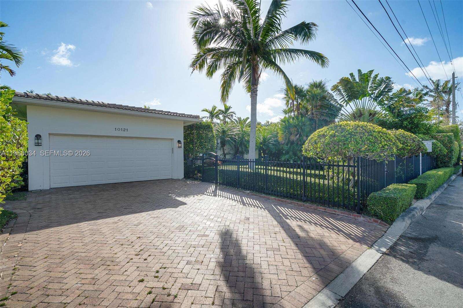 10121 Broadview Dr, Bay Harbor Islands, FL 33154 | Picture 7