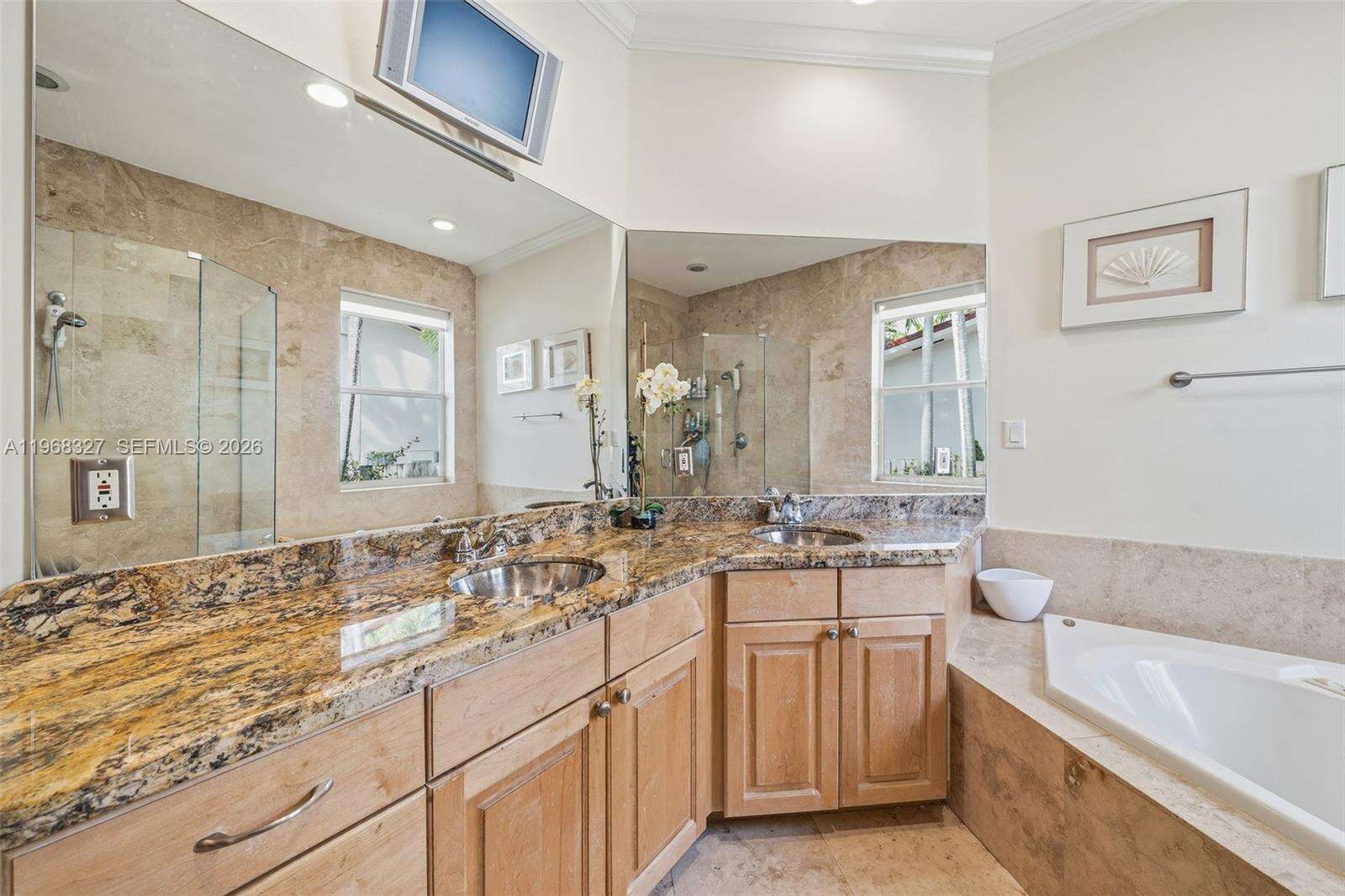 7431 Center Bay Dr, North Bay Village, FL 33141 | Picture 19