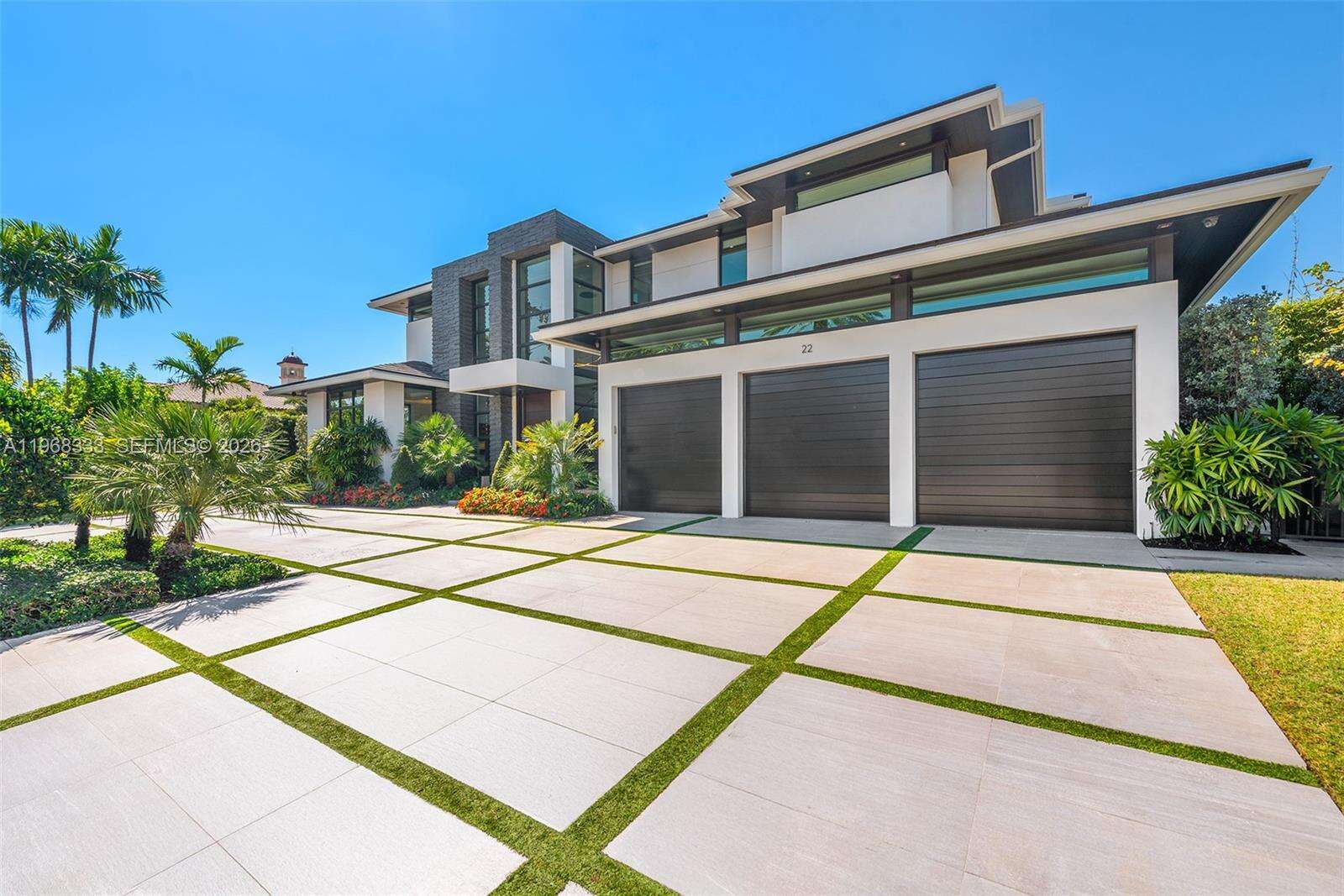22 Isla Bahia Dr, Fort Lauderdale, FL 33316 | Picture 3