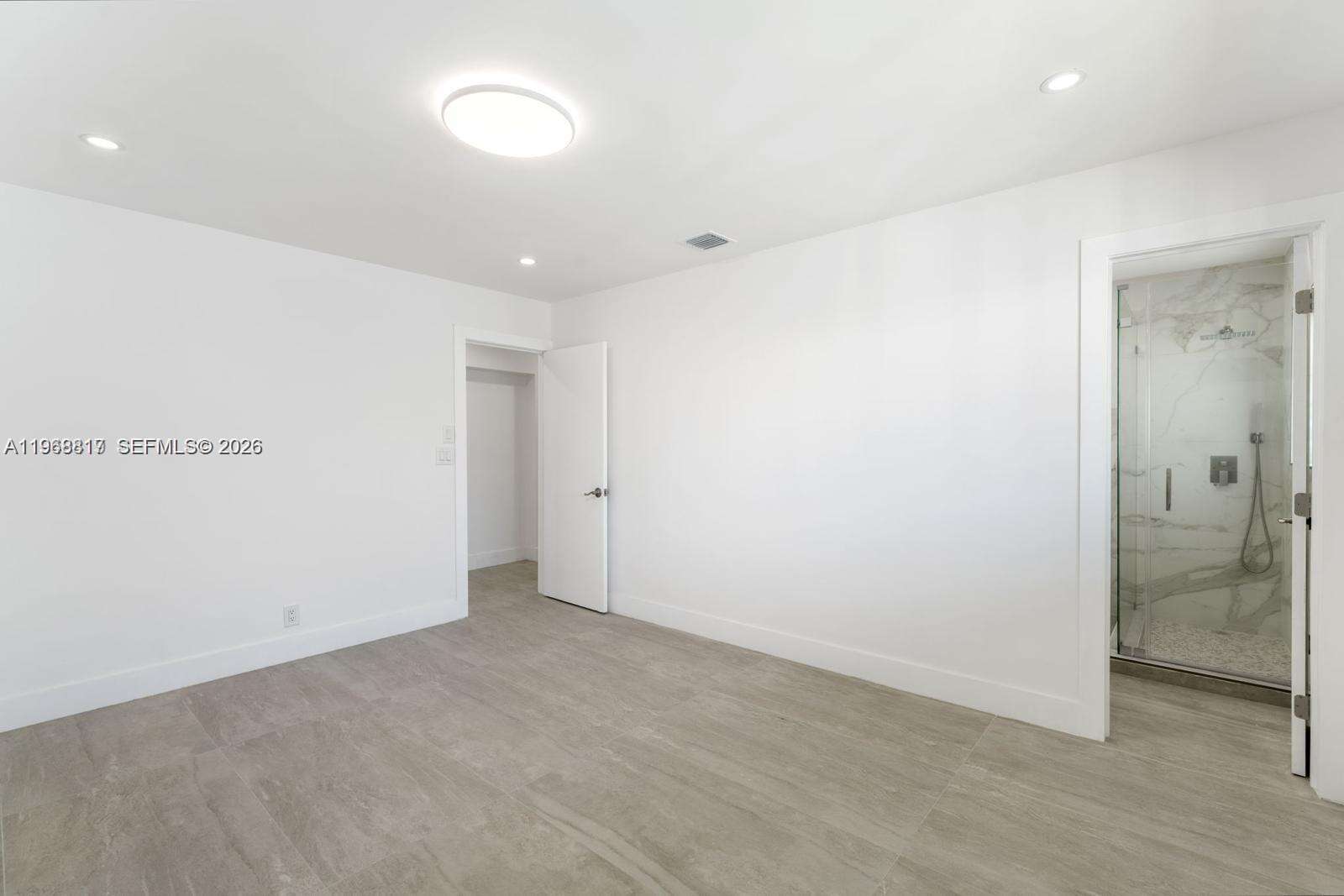 430 Tamarind Dr, Hallandale Beach, FL 33009 | Picture 18