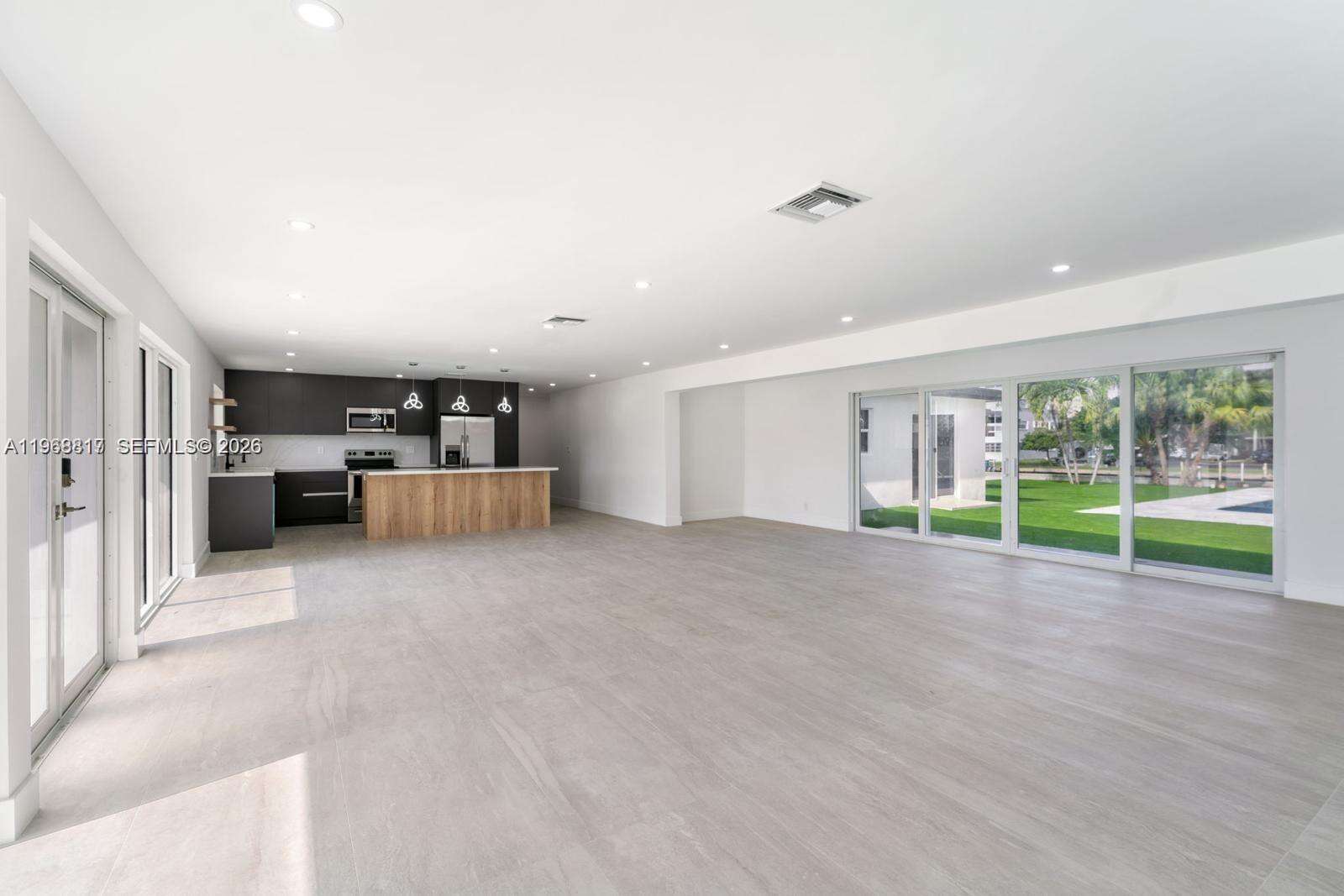 430 Tamarind Dr, Hallandale Beach, FL 33009 | Picture 23