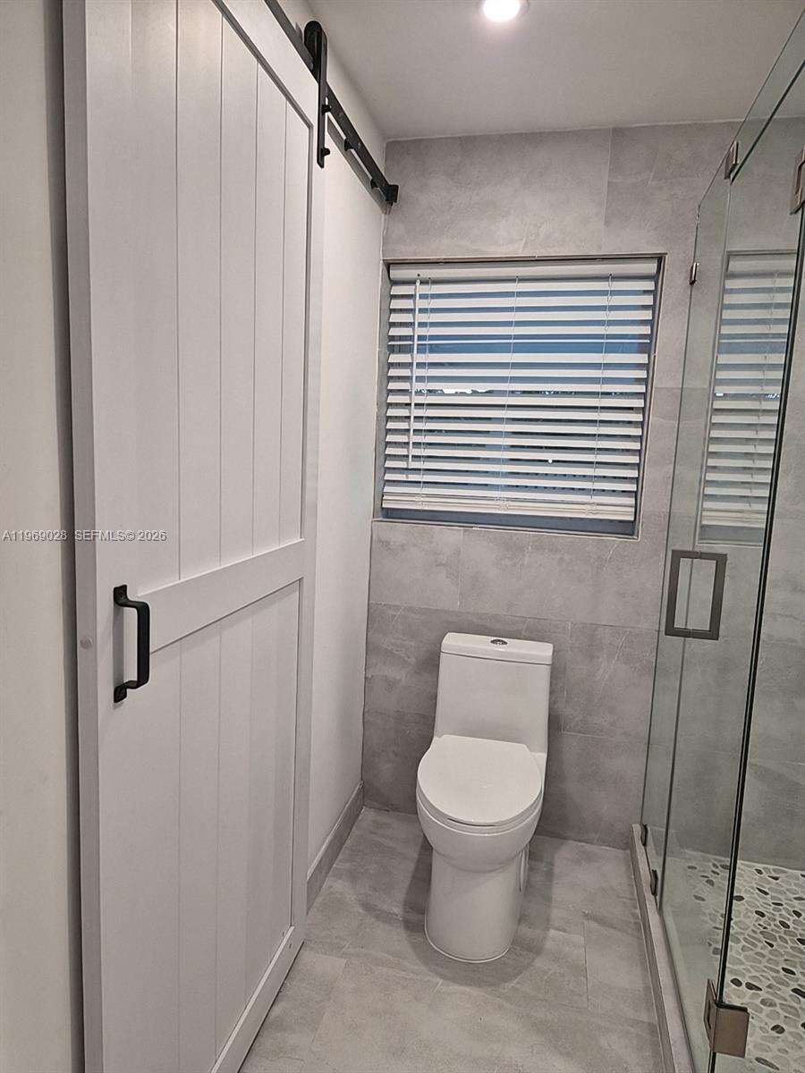 Hollywood, FL 33021 - For Sale photo 19