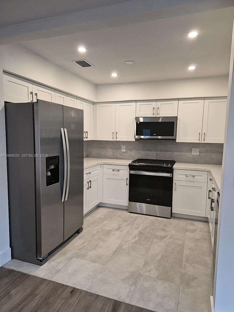 Hollywood, FL 33021 - For Sale photo 3