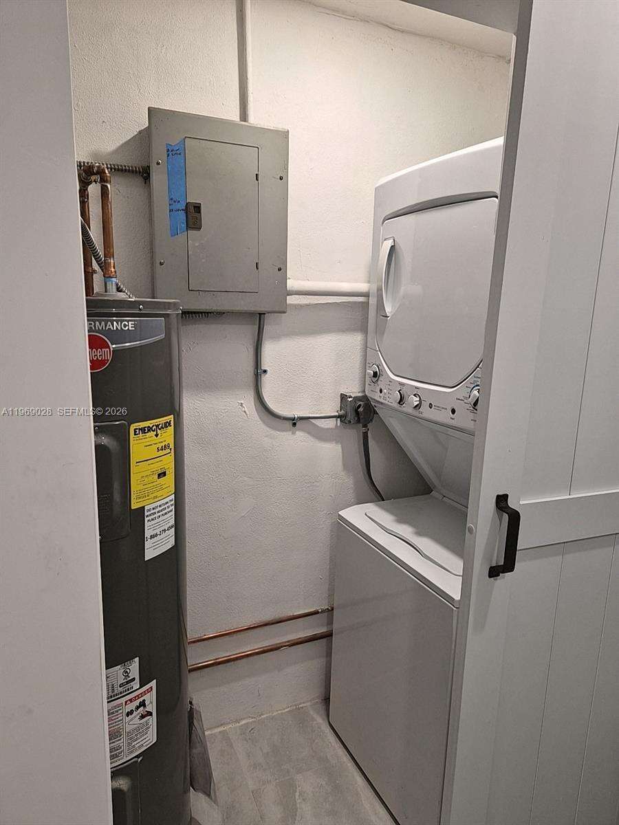 Hollywood, FL 33021 - For Sale photo 23
