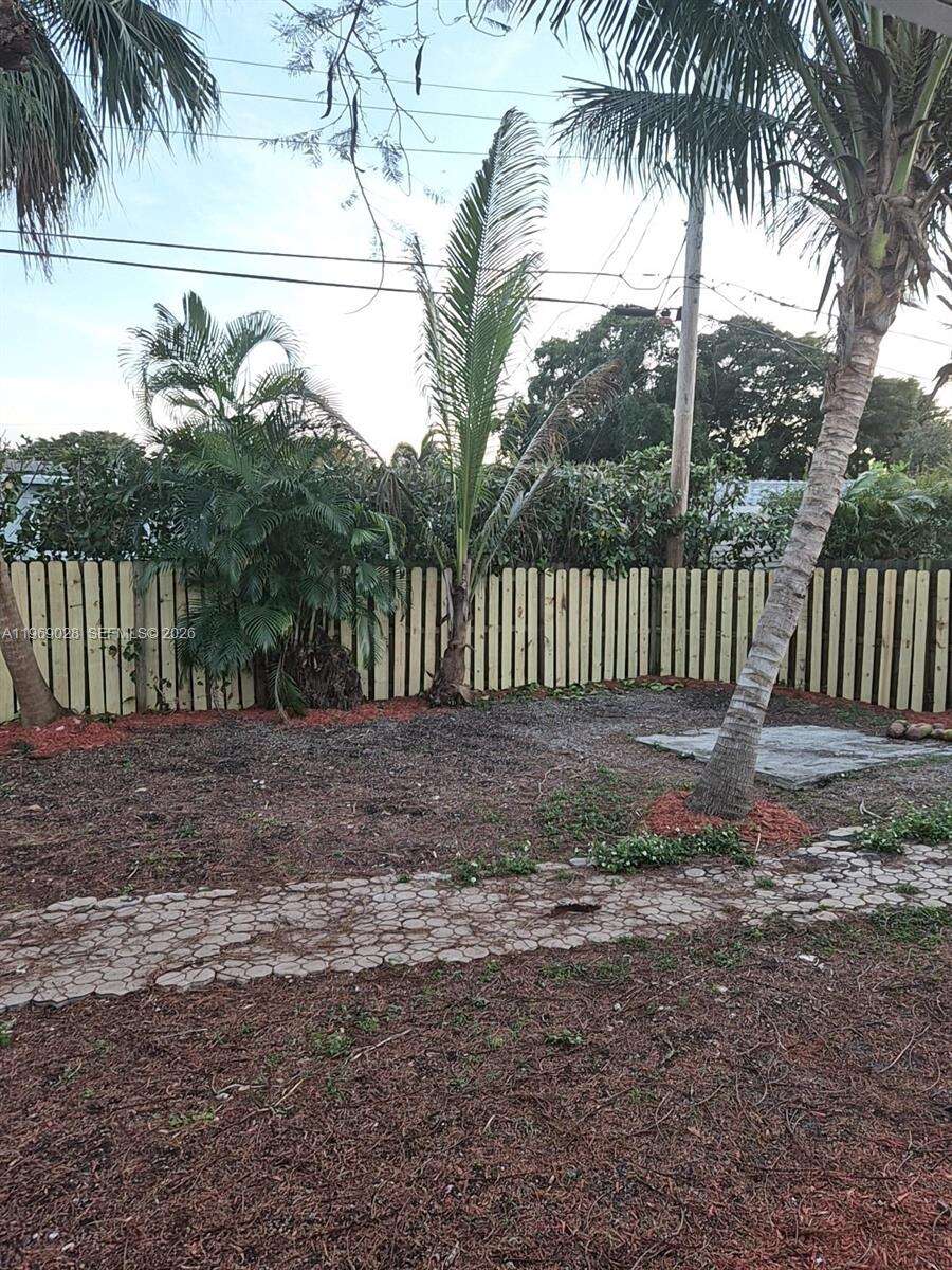 Hollywood, FL 33021 - For Sale photo 25