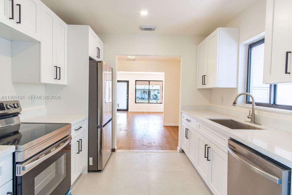 415 52nd St, Hialeah, FL 33013 | Picture 11