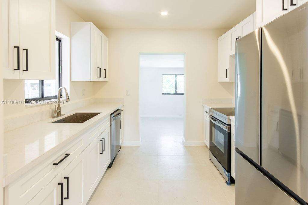 415 52nd St, Hialeah, FL 33013 | Picture 8