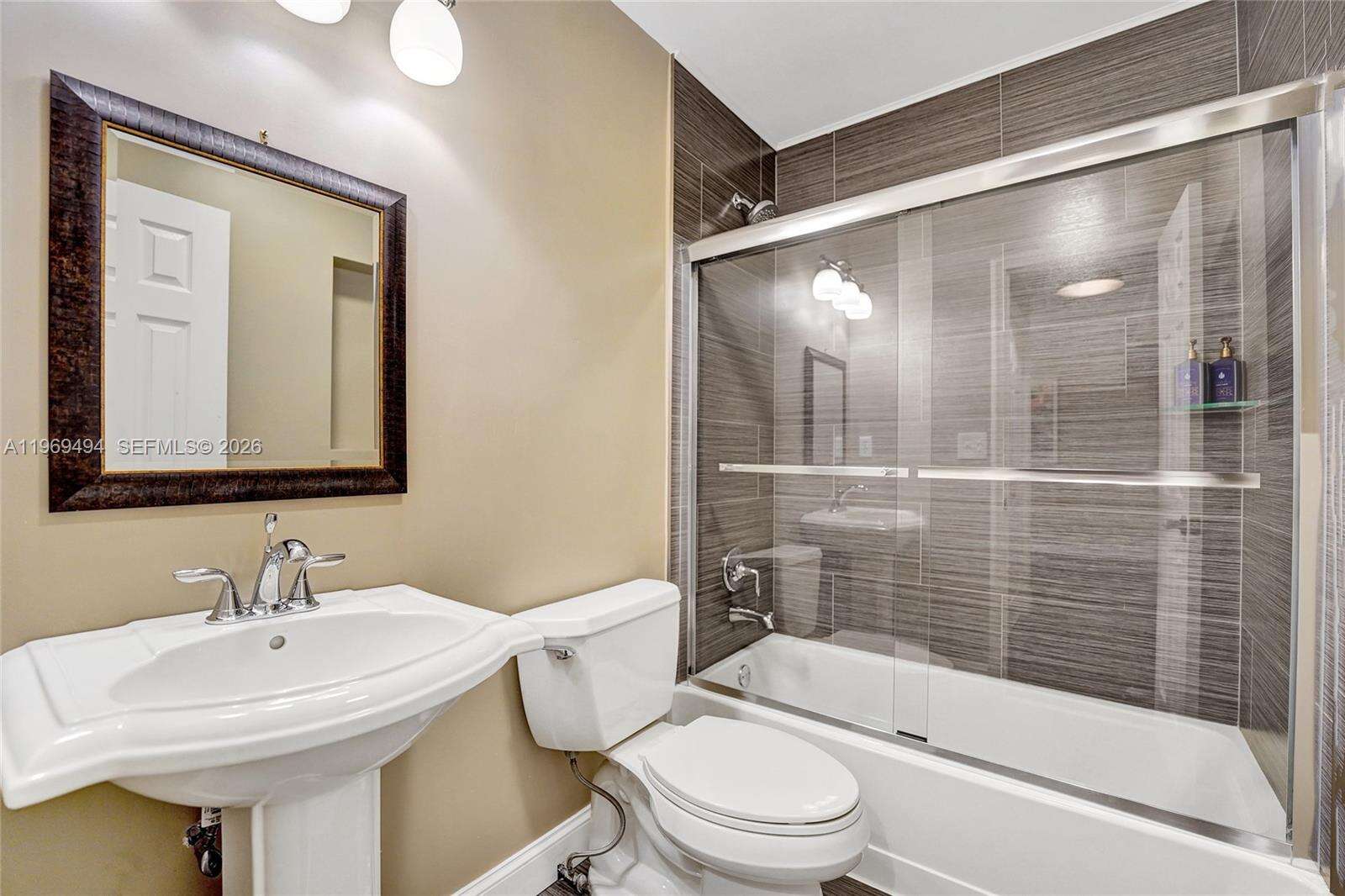 2941 Fairway Dr, Hollywood, FL 33021 | Picture 62