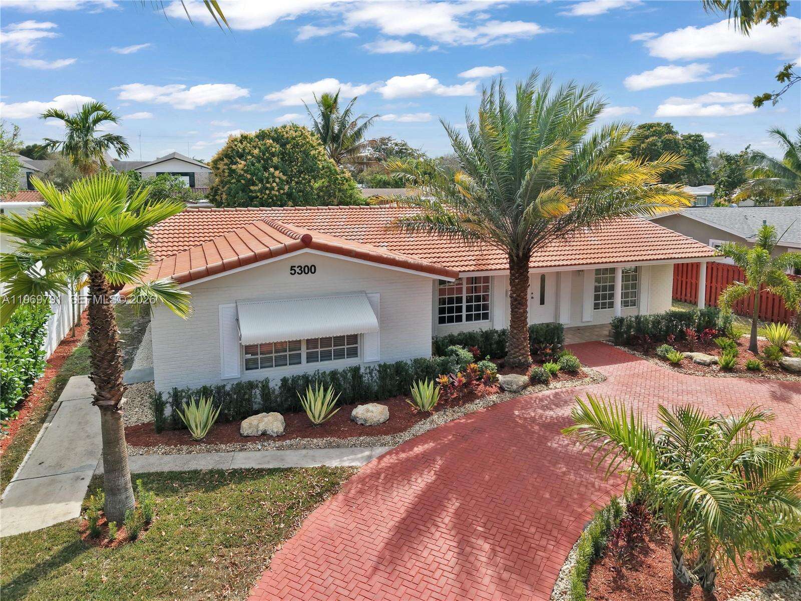 5300 Grant St, Hollywood, FL 33021 | Picture 2