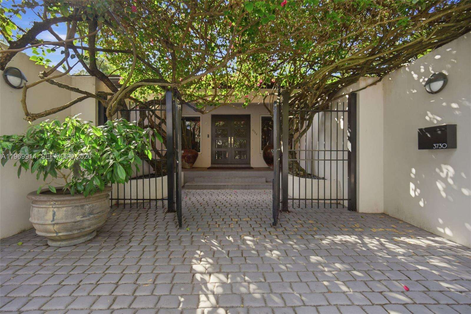 3730 Solana Rd, Miami, FL 33133 | Picture 3