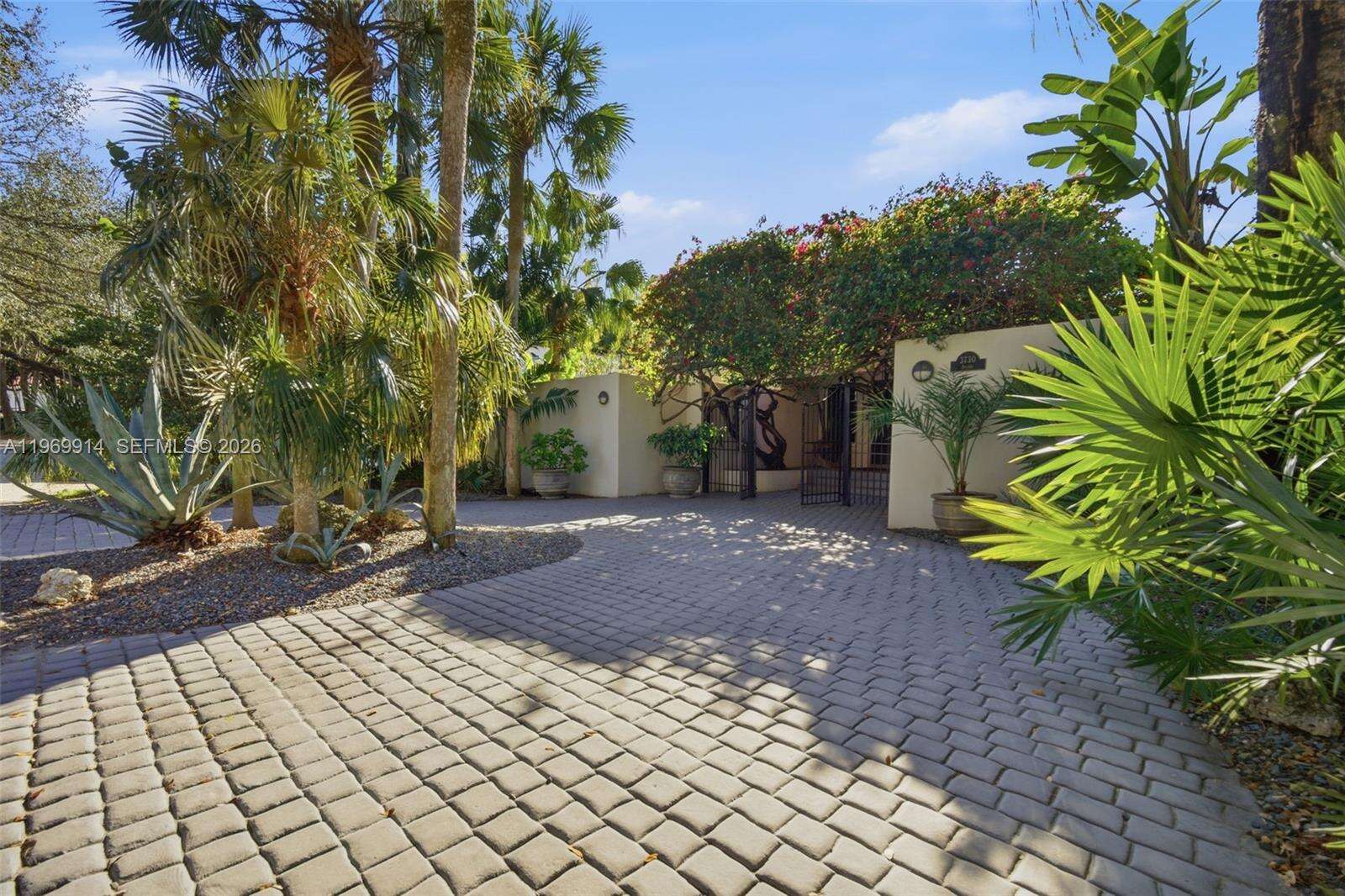 3730 Solana Rd, Miami, FL 33133 | Picture 4