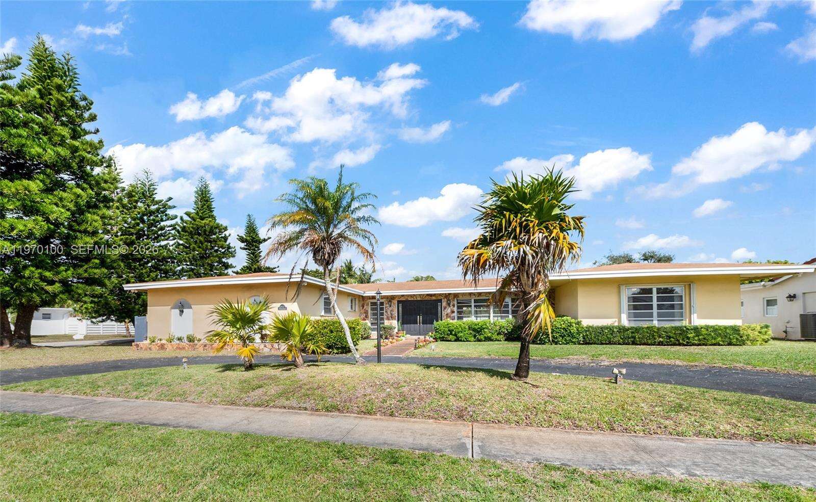 4931 Madison St, Hollywood, FL 33021 | Picture 2