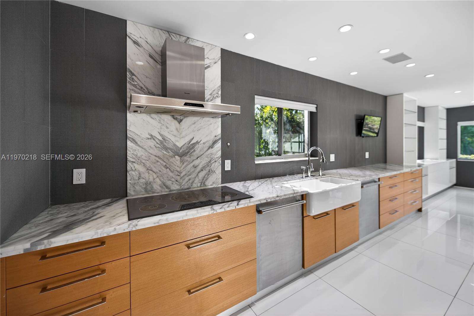 1000 Shore Dr, Miami Beach, FL 33141 | Picture 11