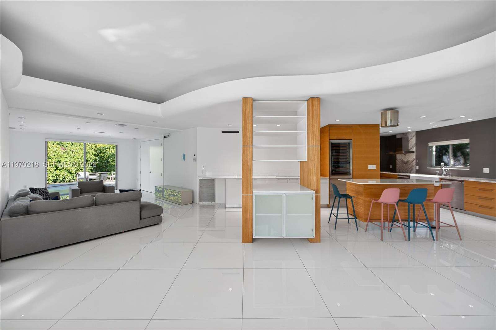 1000 Shore Dr, Miami Beach, FL 33141 | Picture 14