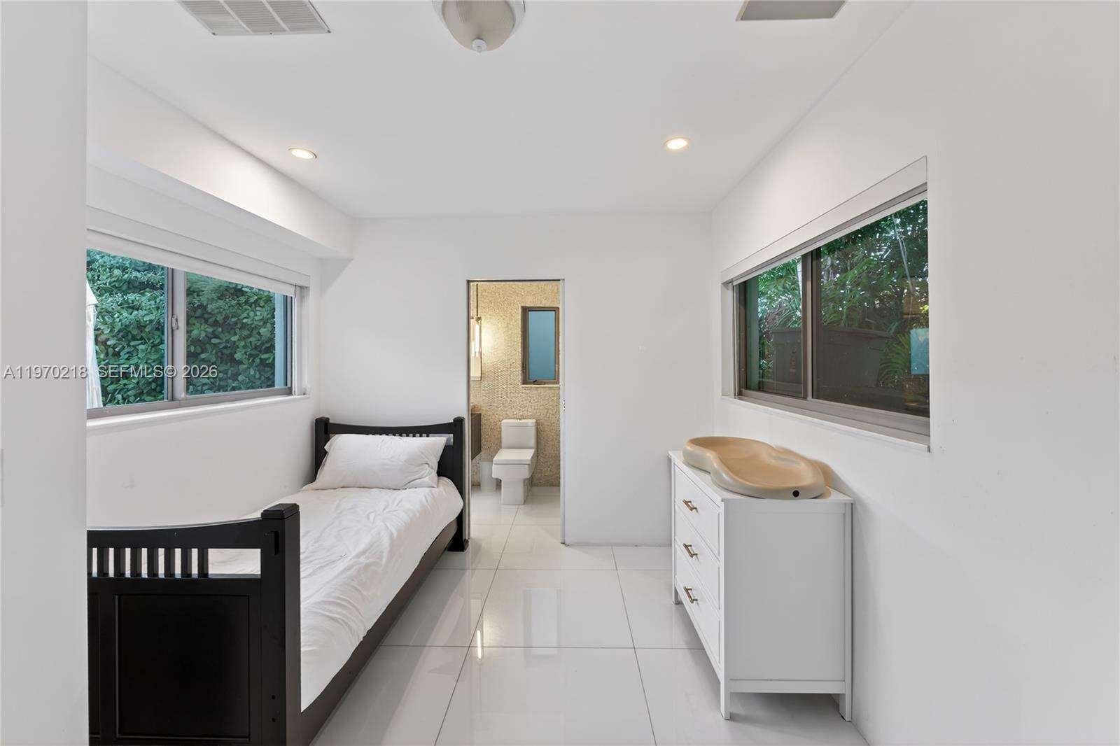 1000 Shore Dr, Miami Beach, FL 33141 | Picture 48