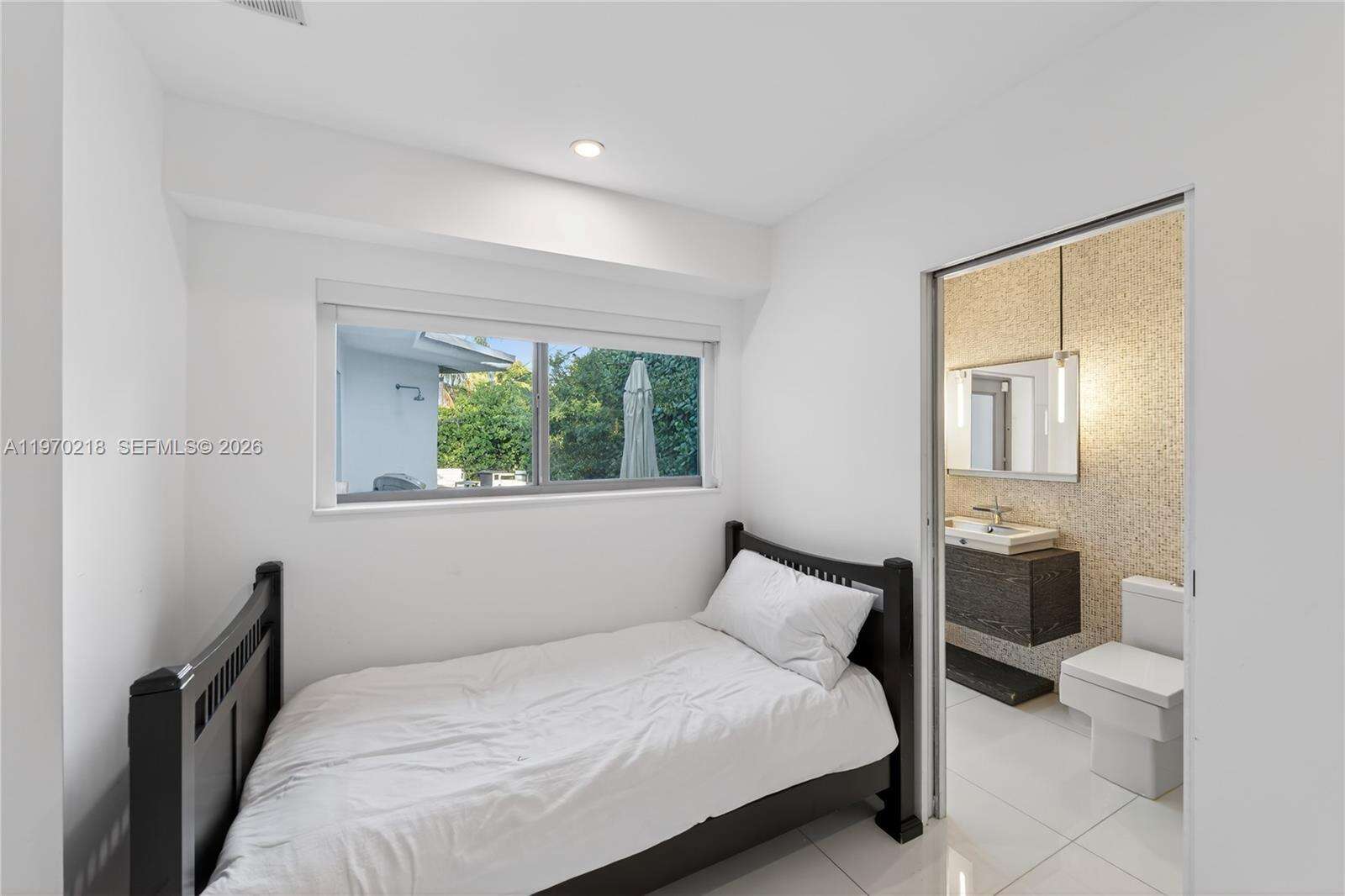 1000 Shore Dr, Miami Beach, FL 33141 | Picture 49