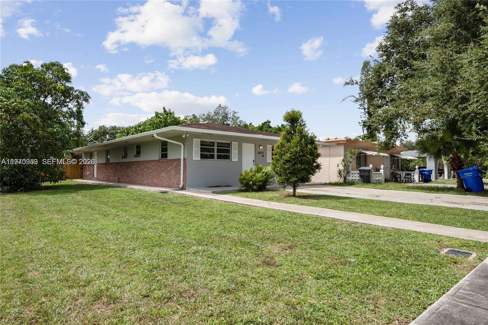 5632 Hayes St, Hollywood, FL 33021 | Picture 2