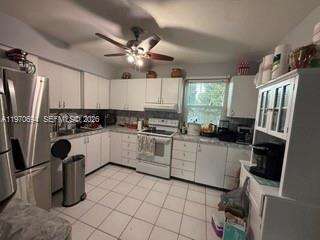729 5th Ct, Hallandale Beach, FL 33009 | Picture 2