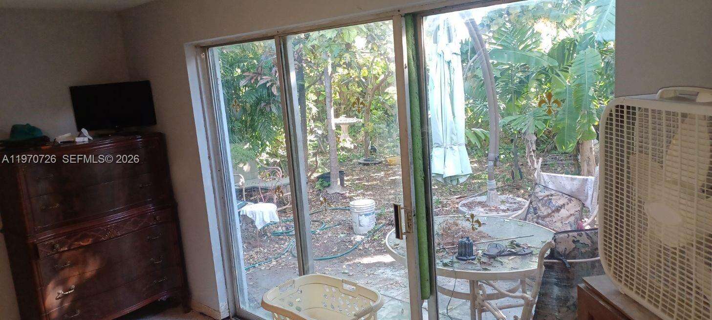 2215 Wiley St, Hollywood, FL 33020 | Picture 10