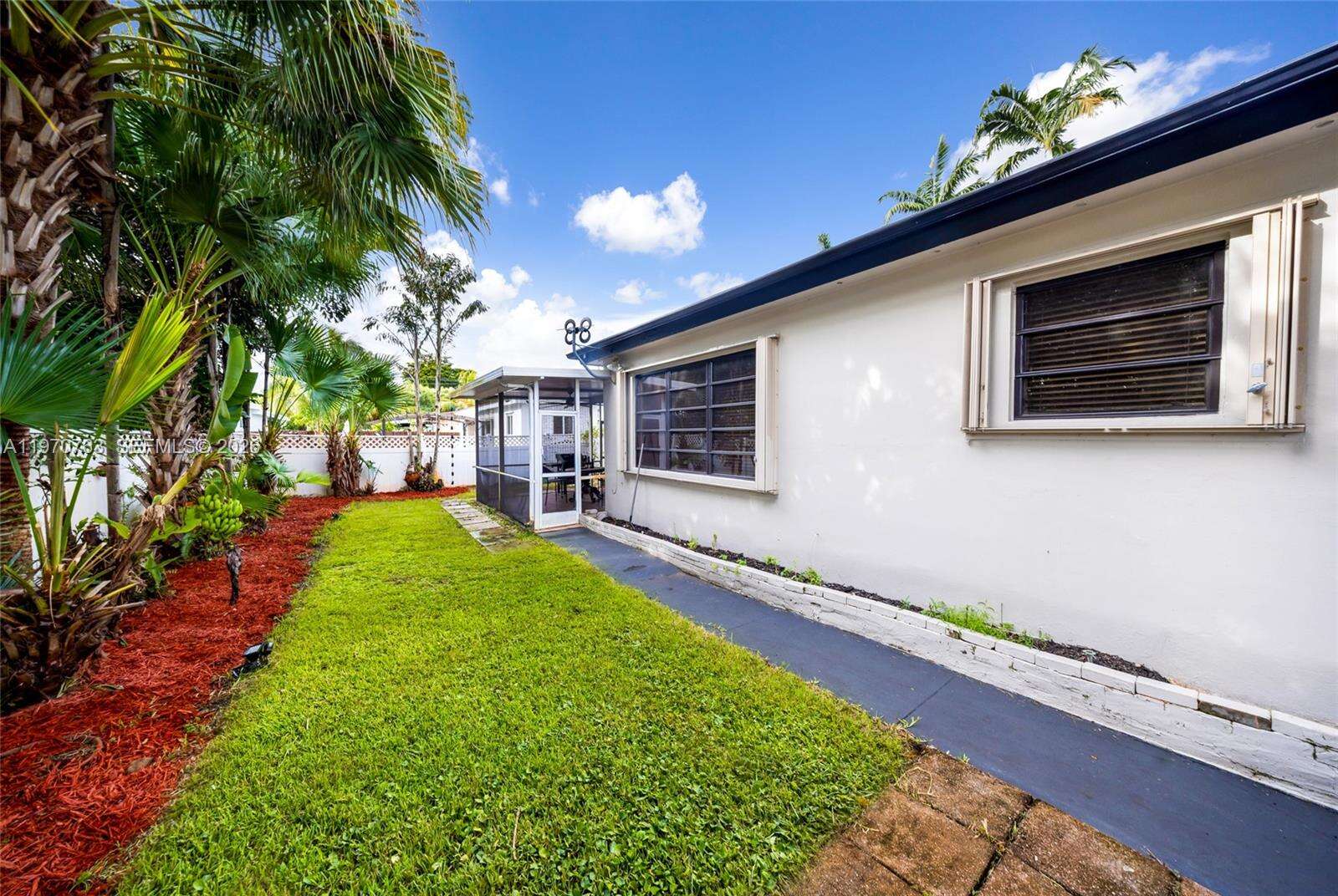 911 Park Rd, Hollywood, FL 33021 | Picture 40