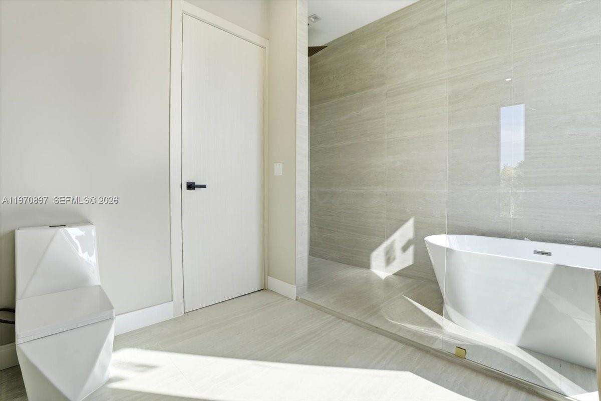 1637 Monroe St, Hollywood, FL 33020 | Picture 32