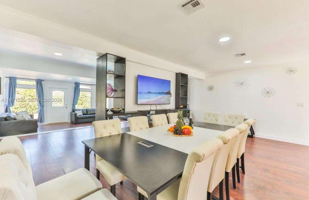  , Miami, FL 33180 | Picture 18