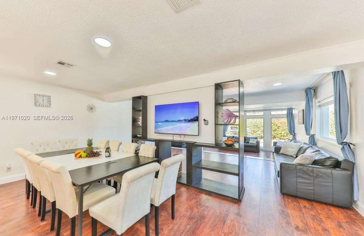  , Miami, FL 33180 | Picture 19