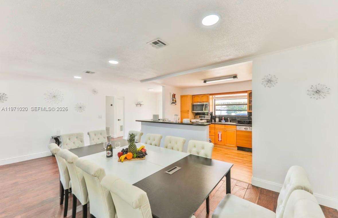  , Miami, FL 33180 | Picture 22