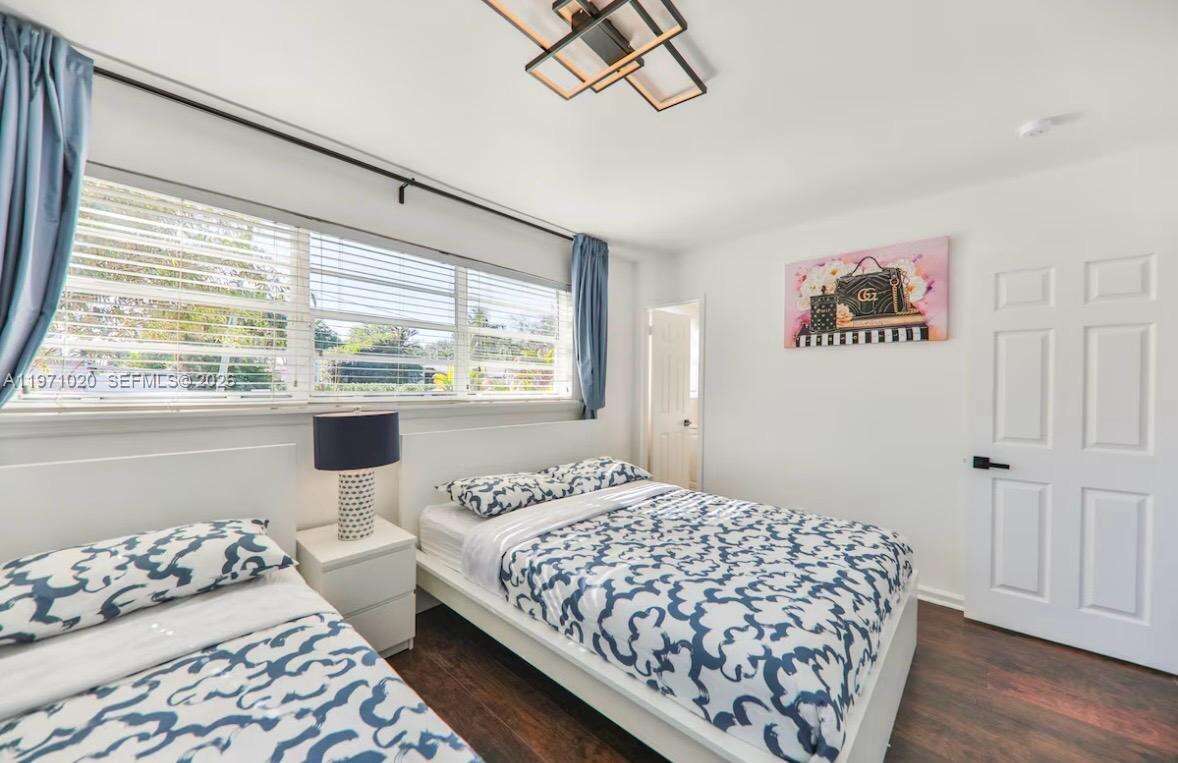  , Miami, FL 33180 | Picture 33