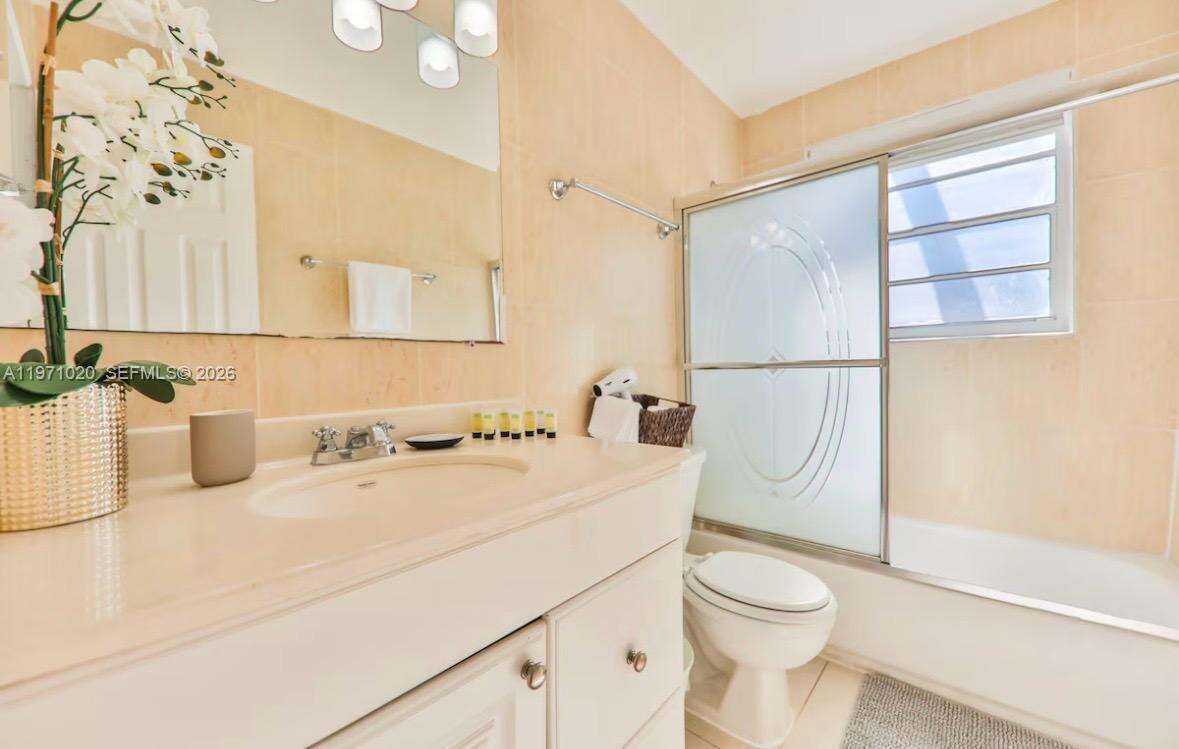  , Miami, FL 33180 | Picture 40