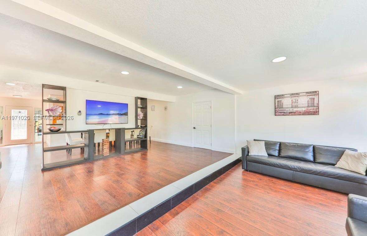  , Miami, FL 33180 | Picture 8