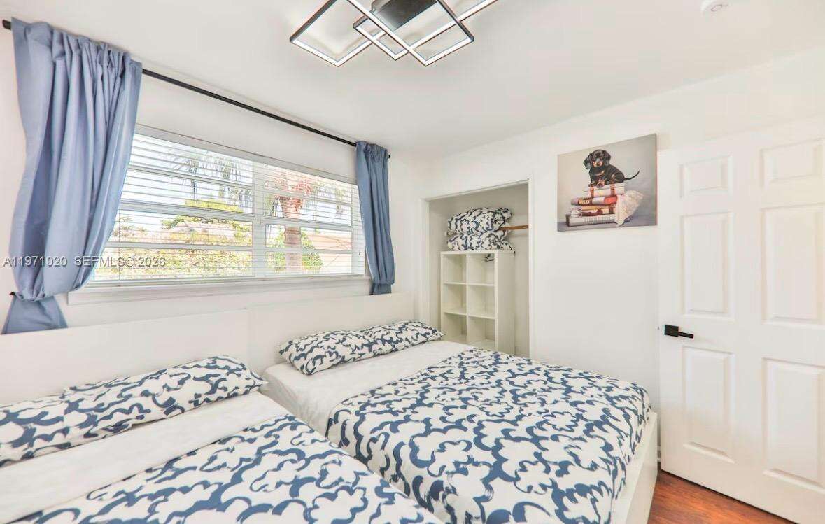  , Miami, FL 33180 | Picture 9