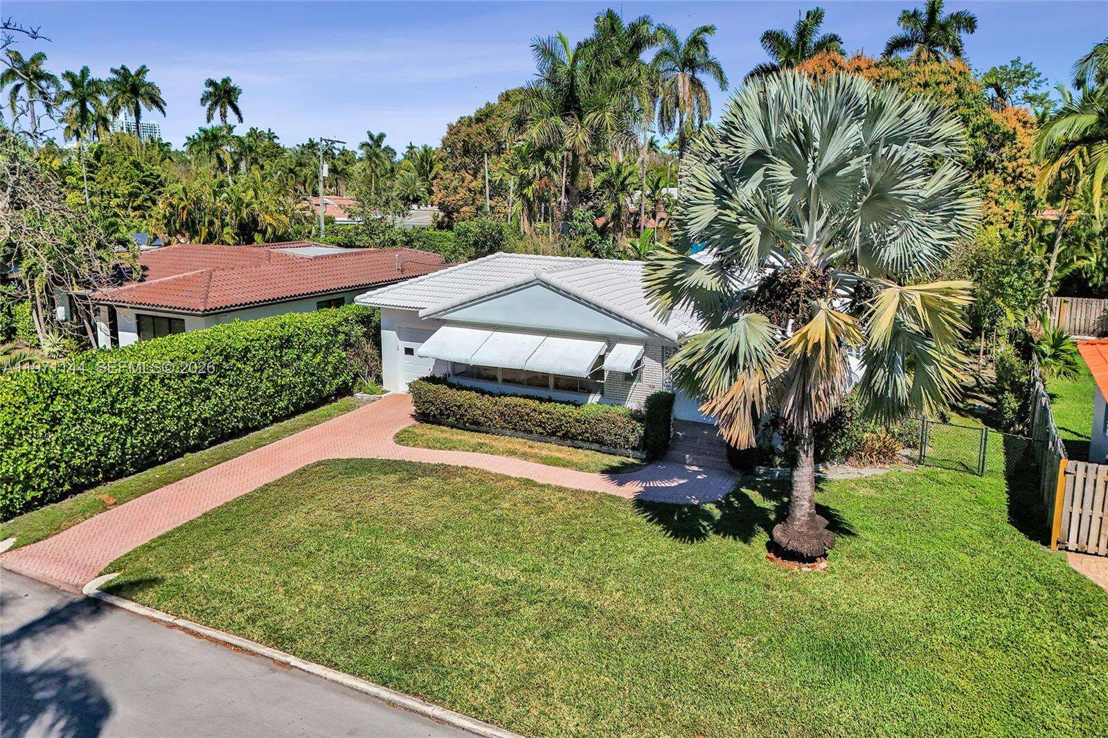 1235 Jefferson St, Hollywood, FL 33019 | Picture 1