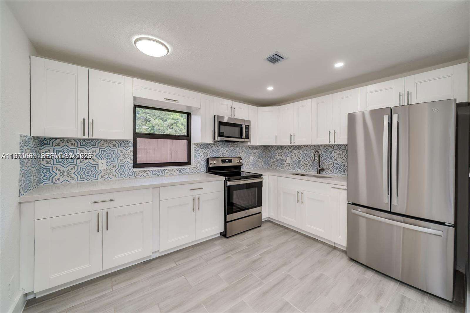 2447 Fletcher St, Hollywood, FL 33020 | Picture 1