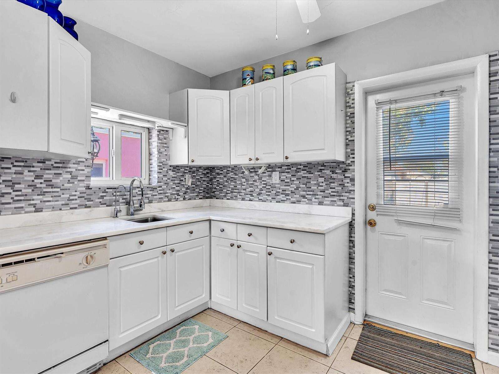 1835 Roosevelt, Hollywood, FL 33020 - For Sale photo 12