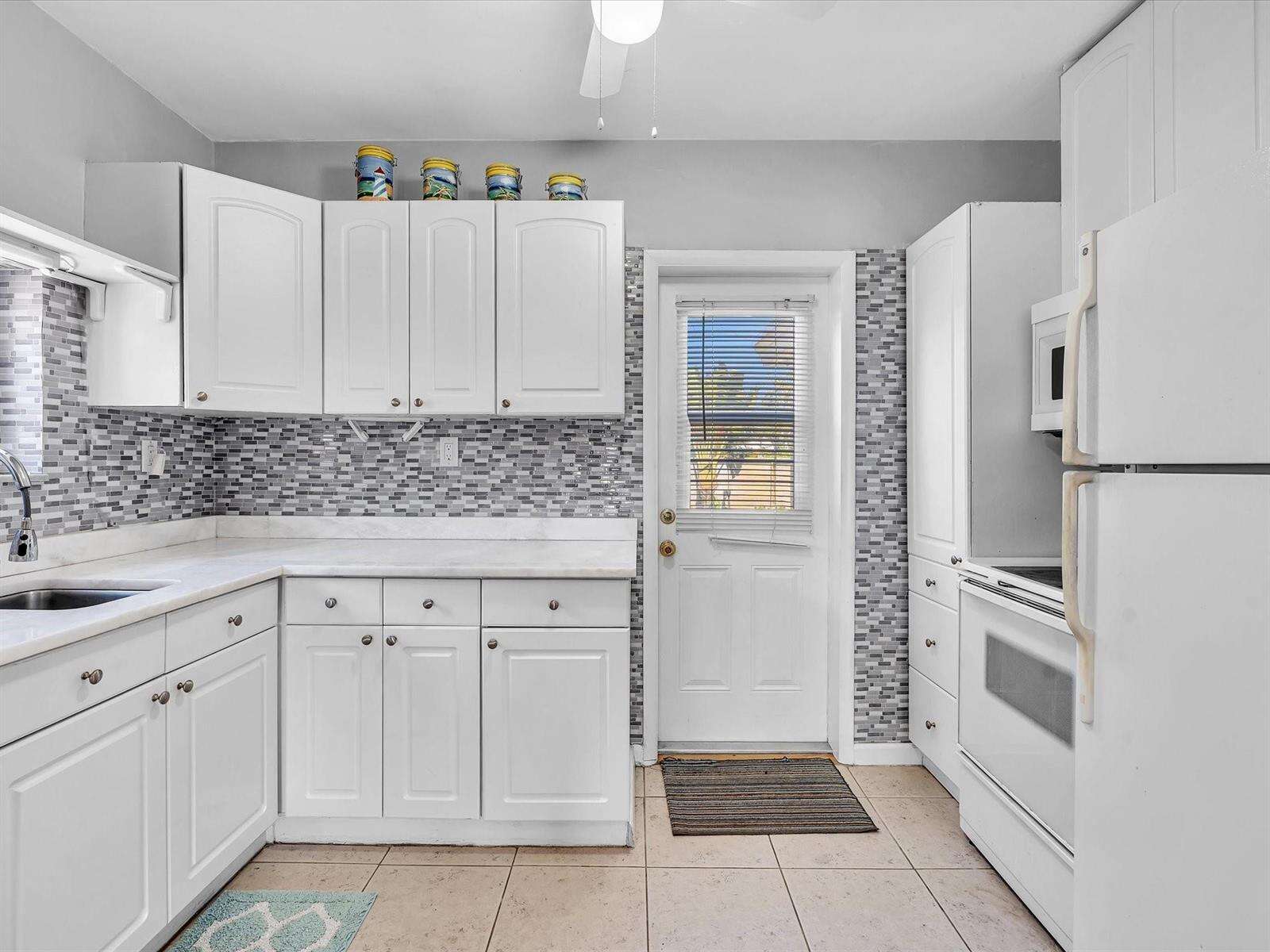 1835 Roosevelt, Hollywood, FL 33020 - For Sale photo 3