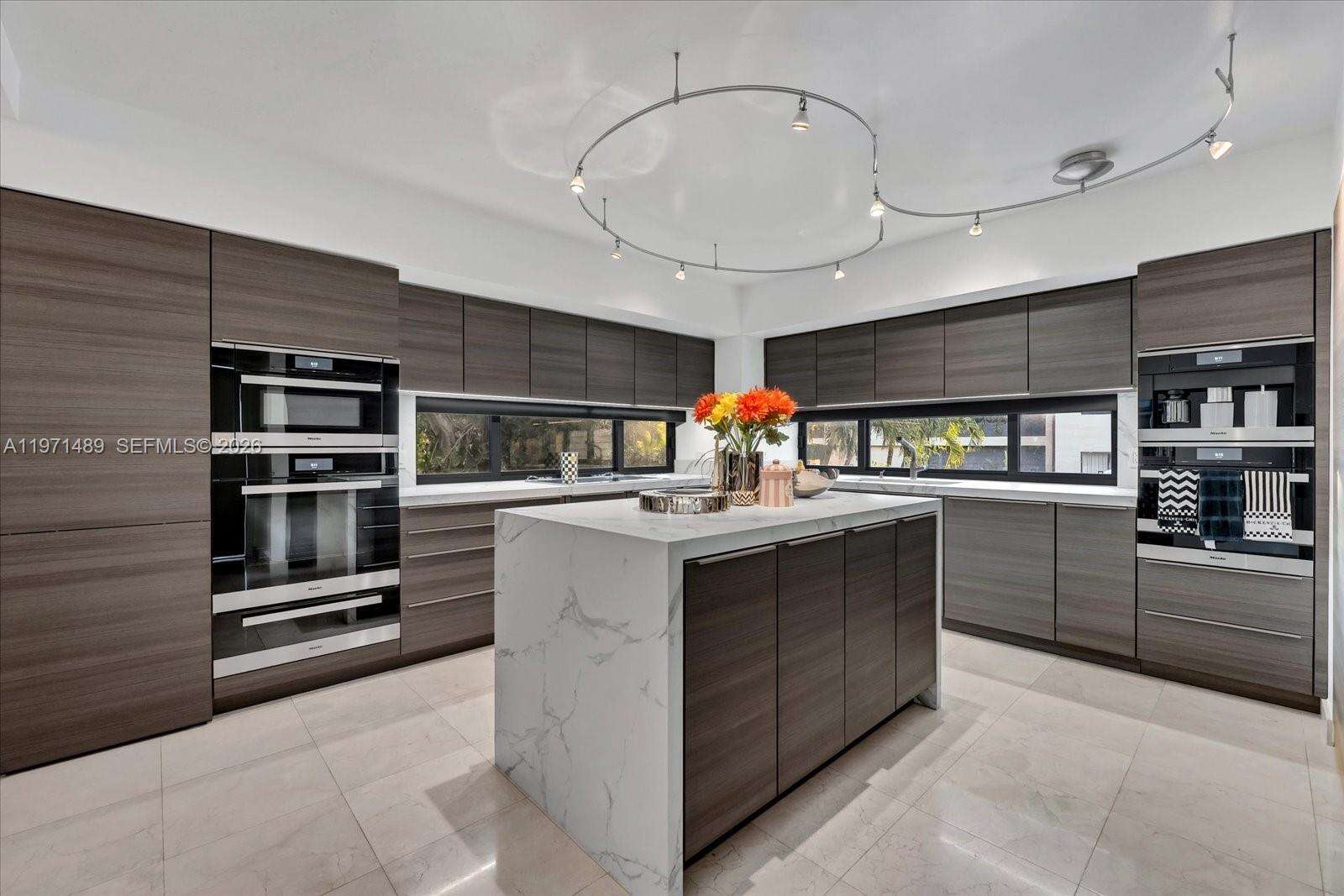 279 Hibiscus Dr, Miami Beach, FL 33139 | Picture 35