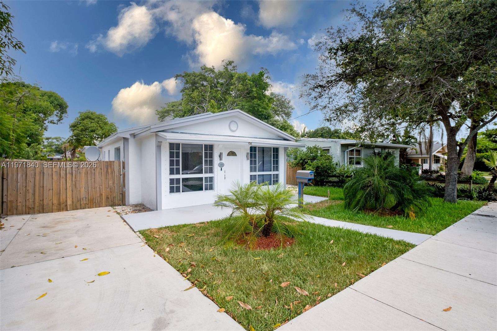 132 2nd Ave, Hallandale Beach, FL 33009 | Picture 2