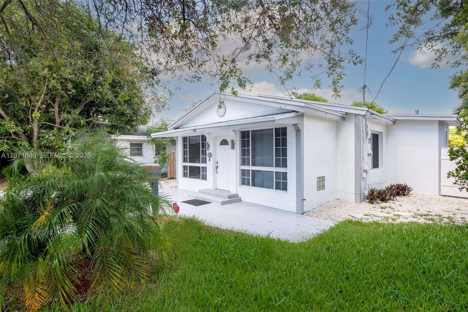 132 2nd Ave, Hallandale Beach, FL 33009 | Picture 3