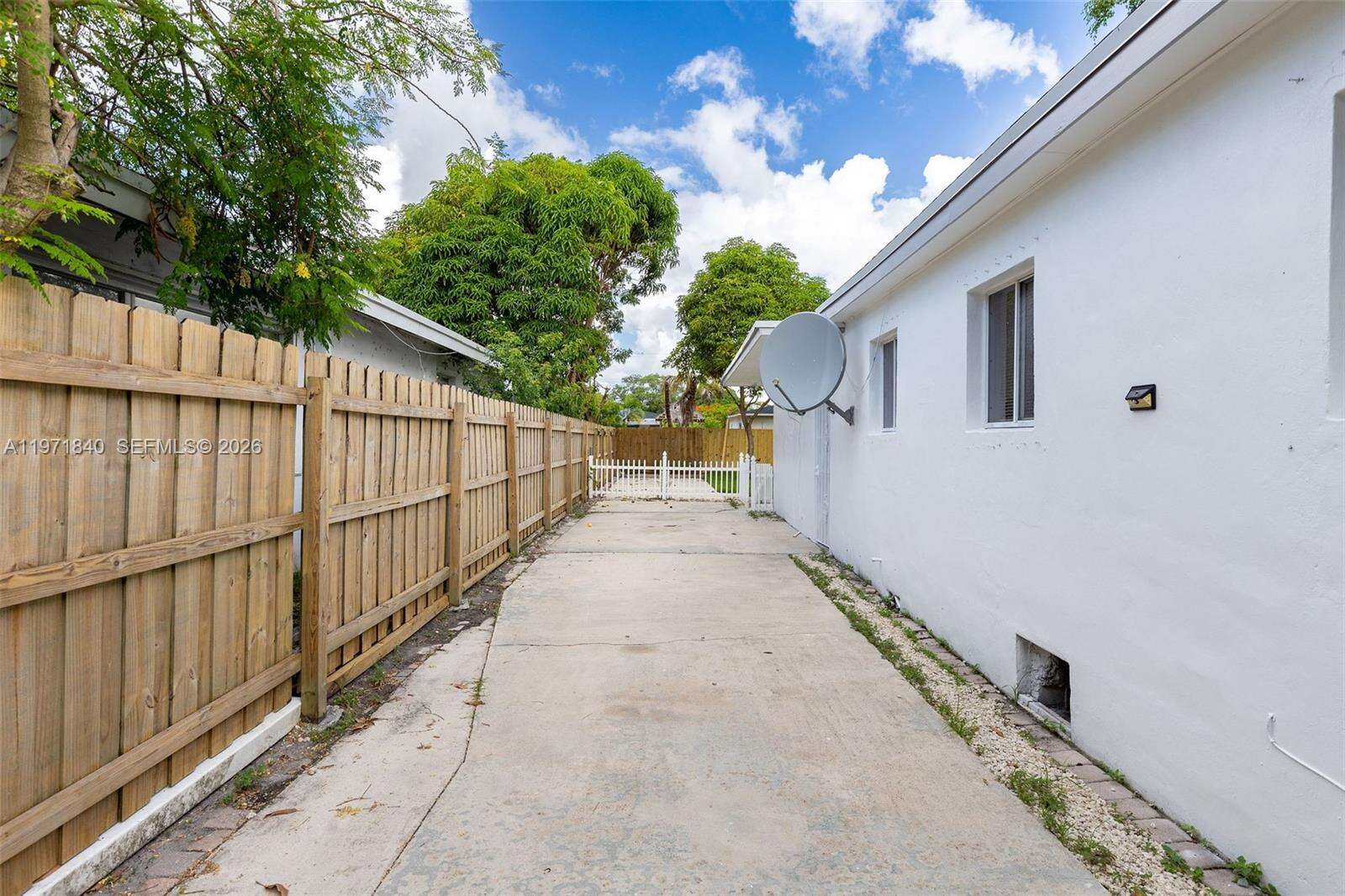 132 2nd Ave, Hallandale Beach, FL 33009 | Picture 23