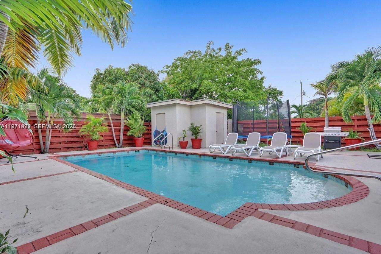 208 2nd Ave, Hallandale Beach, FL 33009 | Picture 14