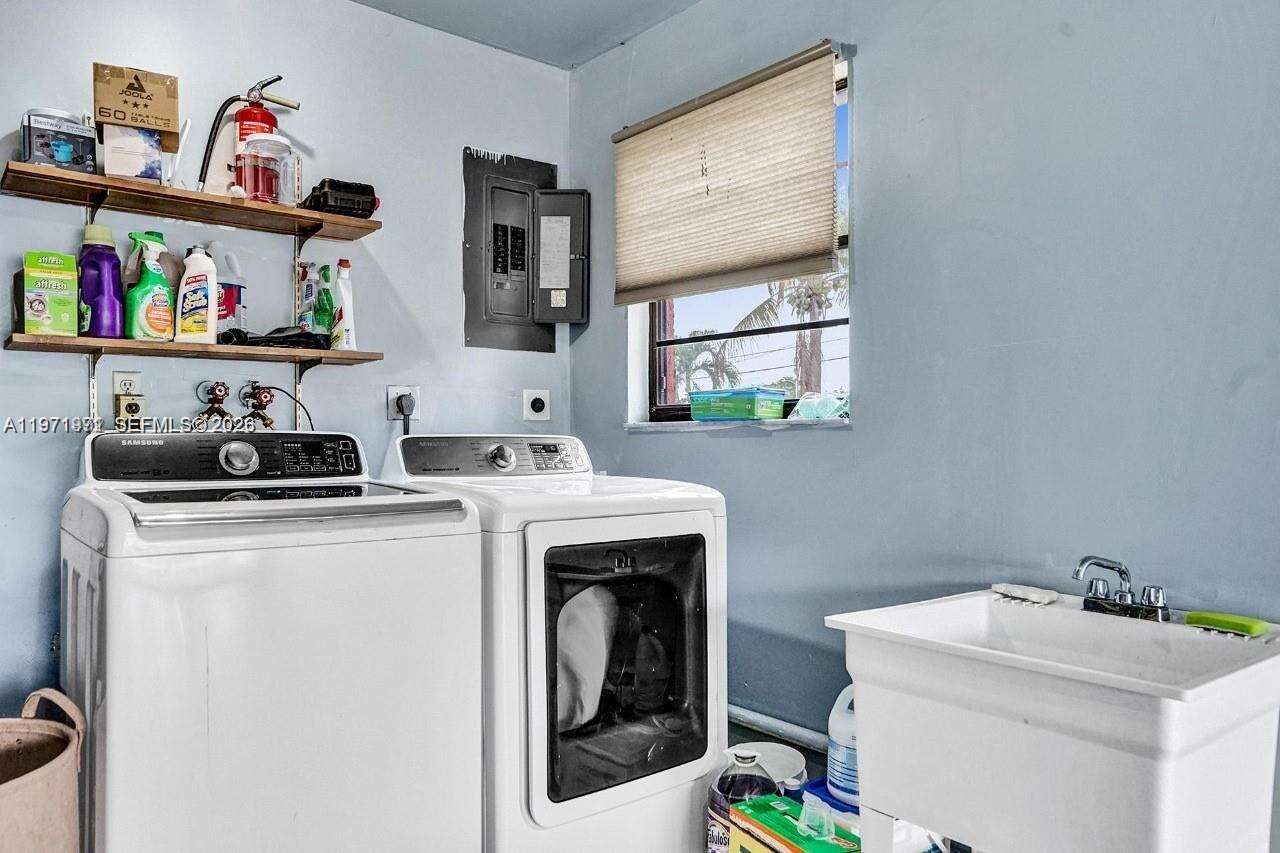 208 2nd Ave, Hallandale Beach, FL 33009 - For Sale photo 22