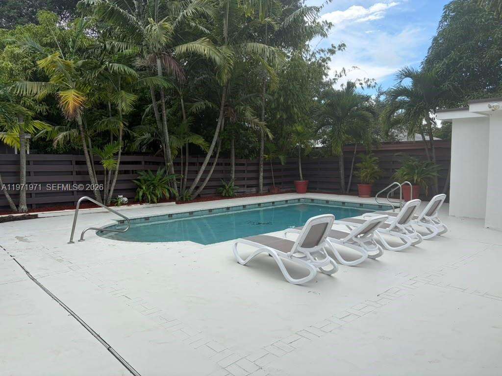 208 2nd Ave, Hallandale Beach, FL 33009 - For Sale photo 24