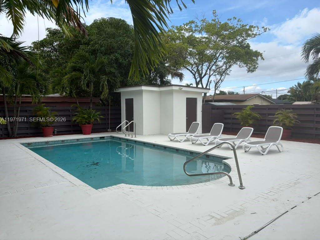 208 2nd Ave, Hallandale Beach, FL 33009 - For Sale photo 26