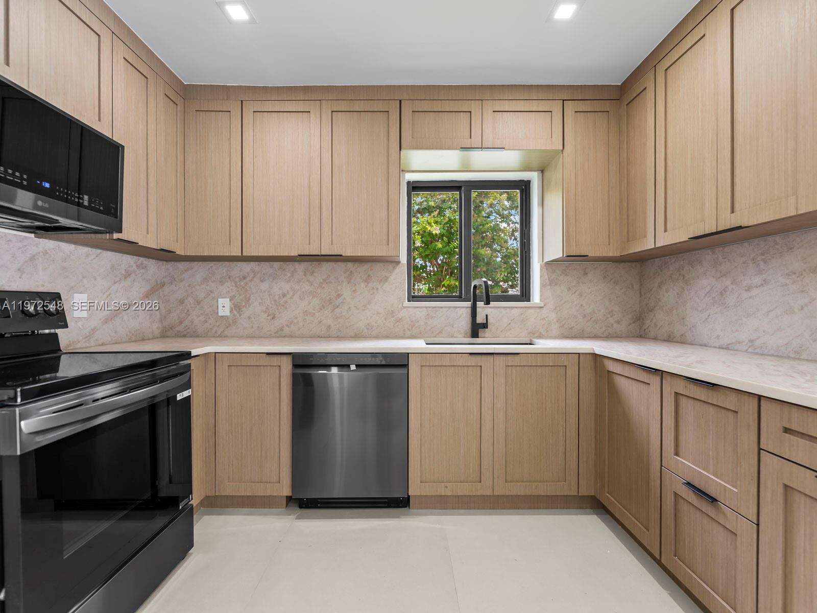 1221 Biarritz Dr, Miami Beach, FL 33141 | Picture 19