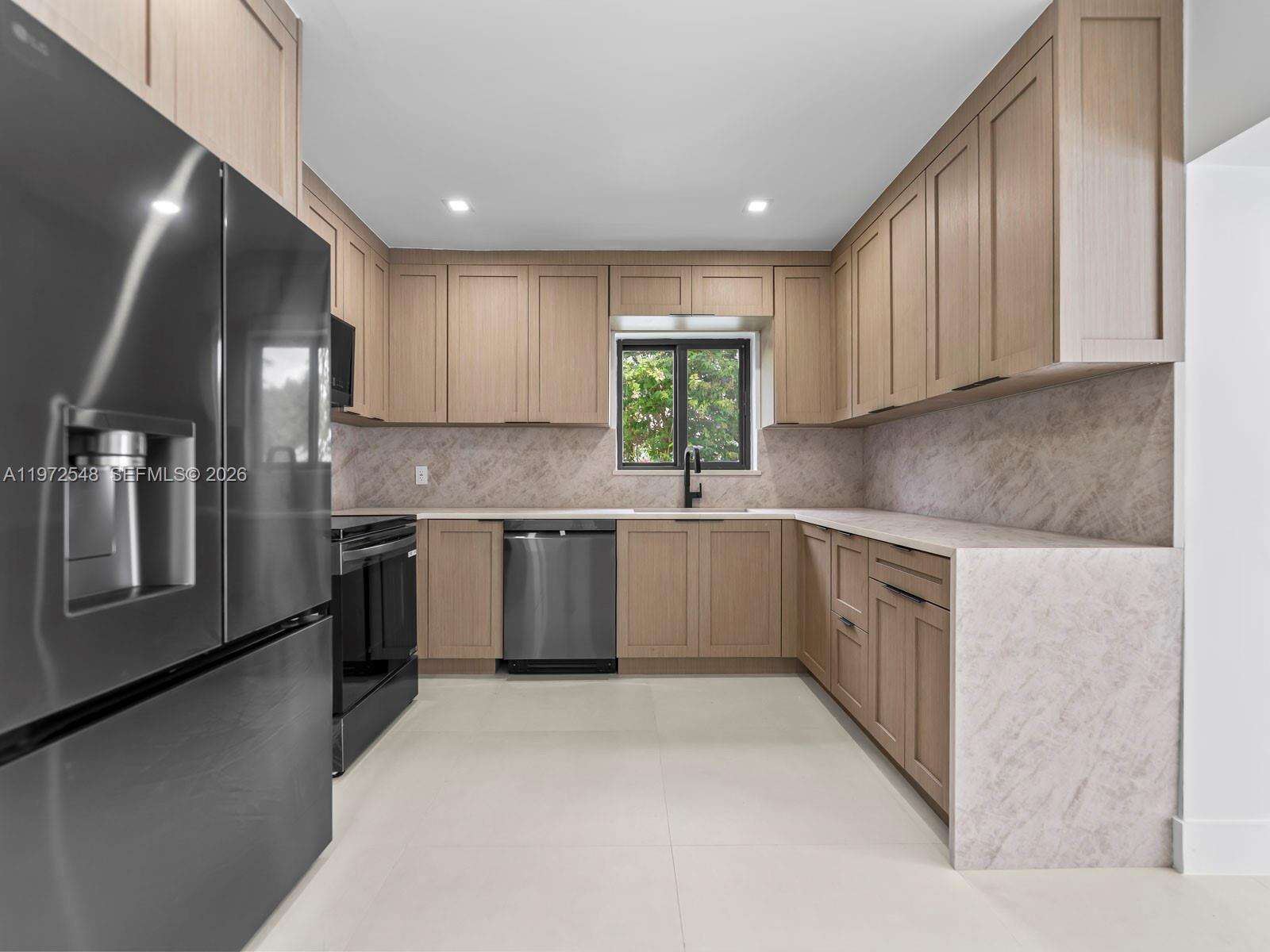 1221 Biarritz Dr, Miami Beach, FL 33141 | Picture 3