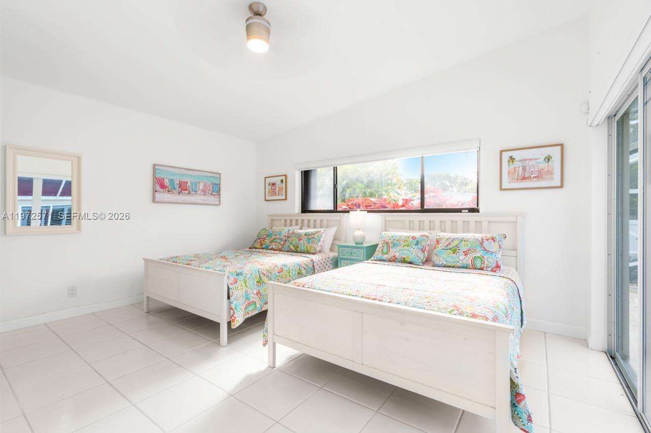 811 Highland Dr, Hollywood, FL 33021 - For Sale photo 11