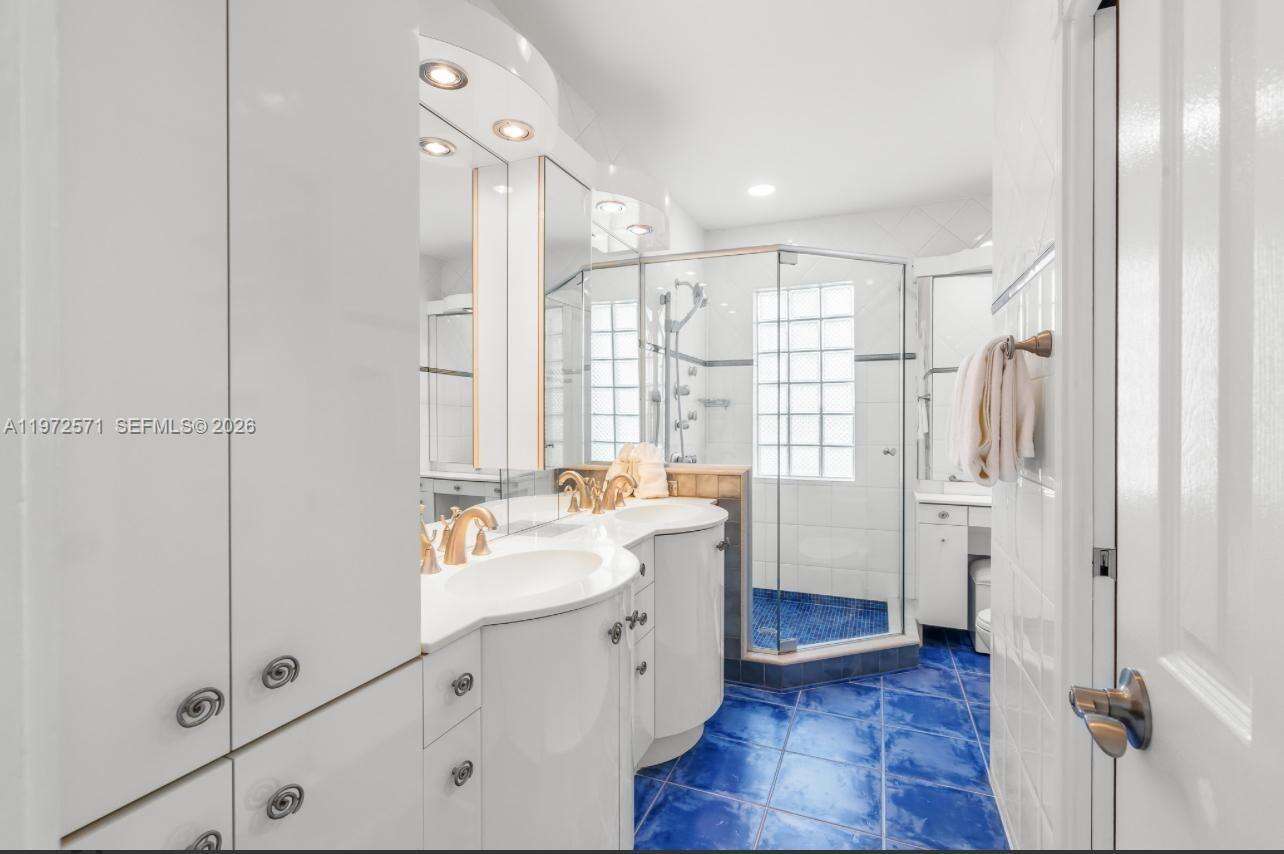 811 Highland Dr, Hollywood, FL 33021 - For Sale photo 18