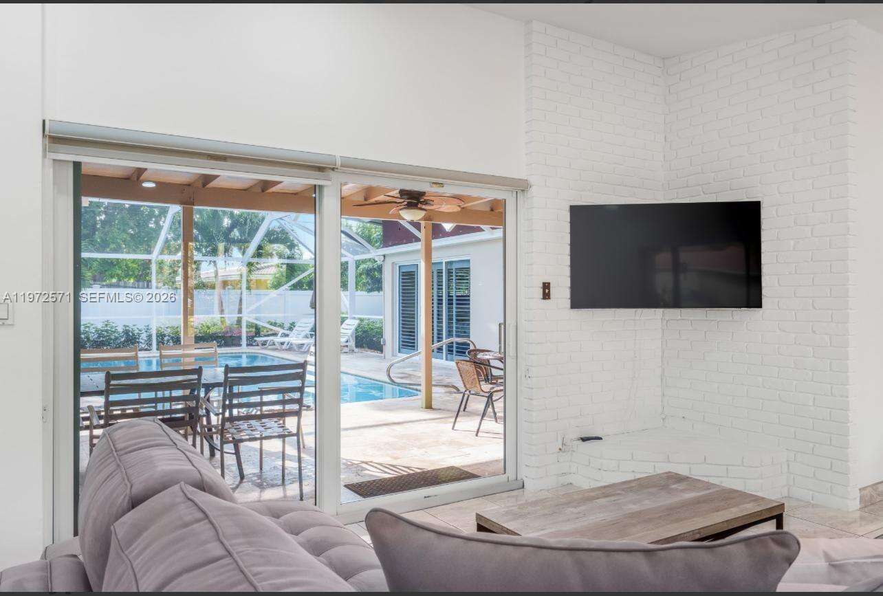 811 Highland Dr, Hollywood, FL 33021 - For Sale photo 21