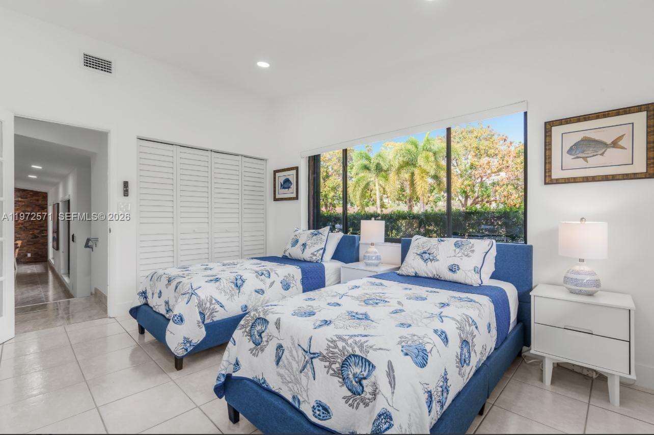 811 Highland Dr, Hollywood, FL 33021 - For Sale photo 26